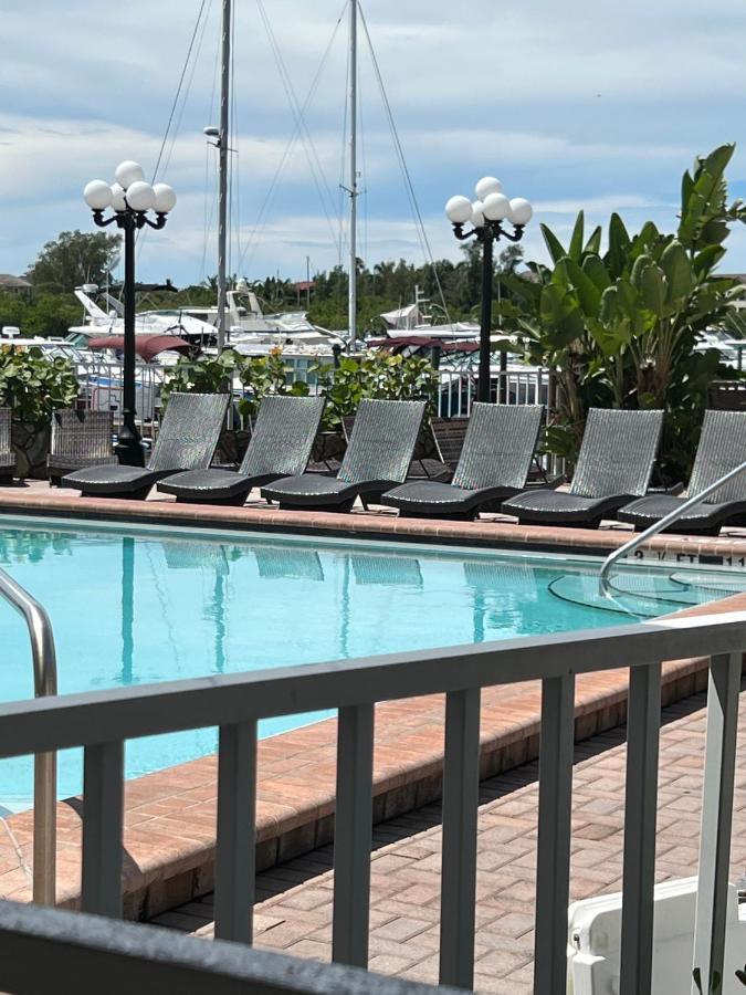 Marina Vibes - Sarasota 호텔 South Bradenton 외부 사진